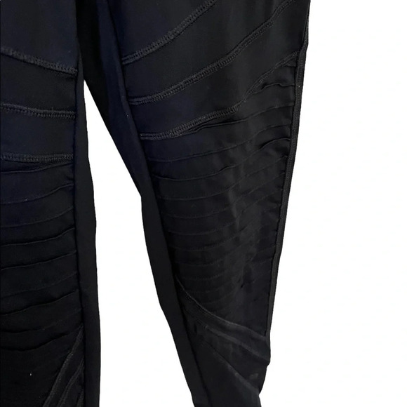 Aerie Black Leggings with Mesh S - Picture 4 of 5